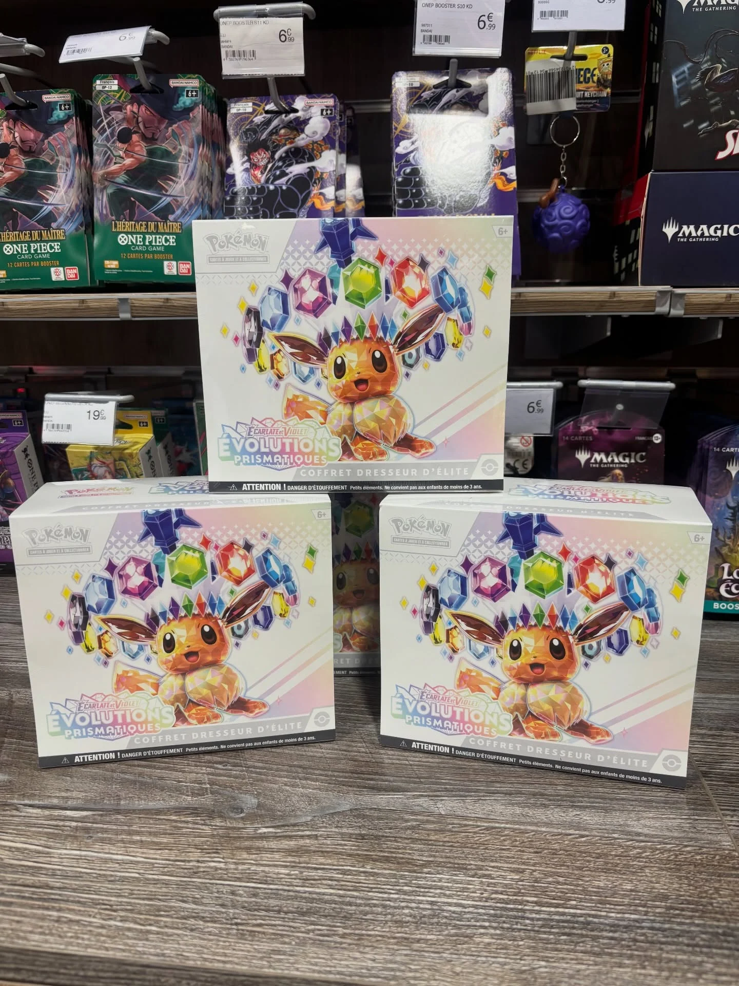 Suivi des restocks d'ETB Pokémon chez King Jouet
